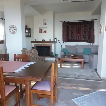 θαλλώ Luxurious Villa *