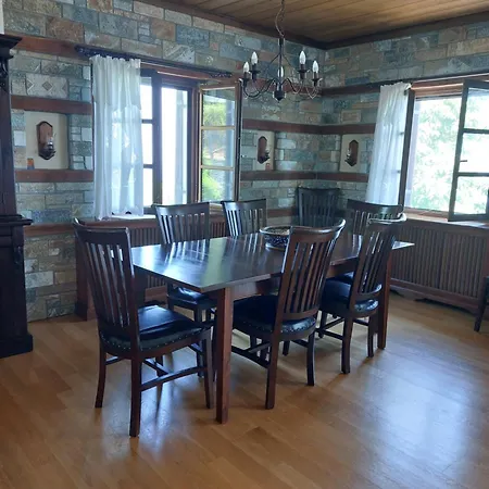 θαλλώ Luxurious Villa *