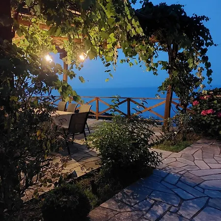 θαλλώ Luxurious Villa Tsagarada