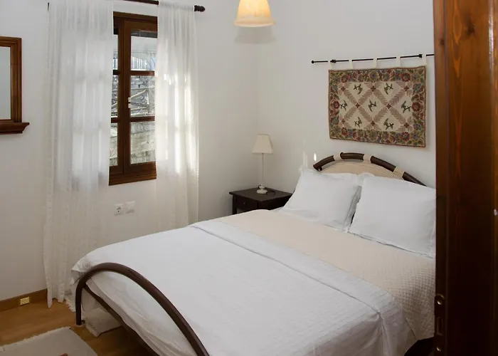 Βίλα θαλλώ Luxurious Τσαγκαράδα