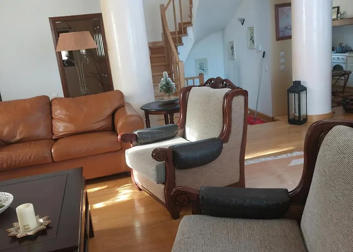 θαλλώ Luxurious *