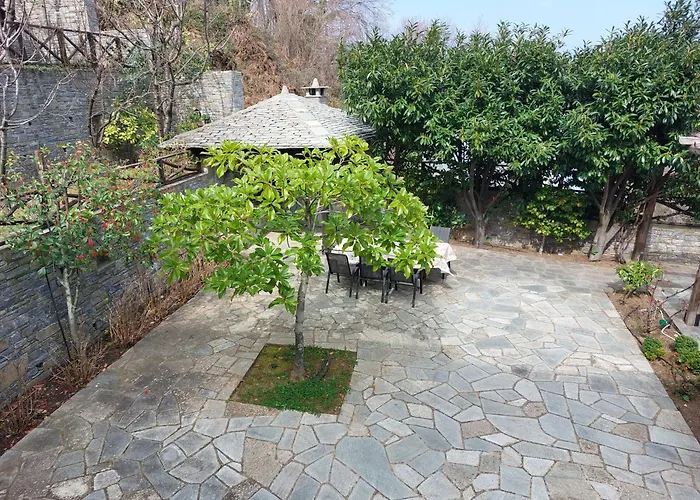 θαλλώ Luxurious *