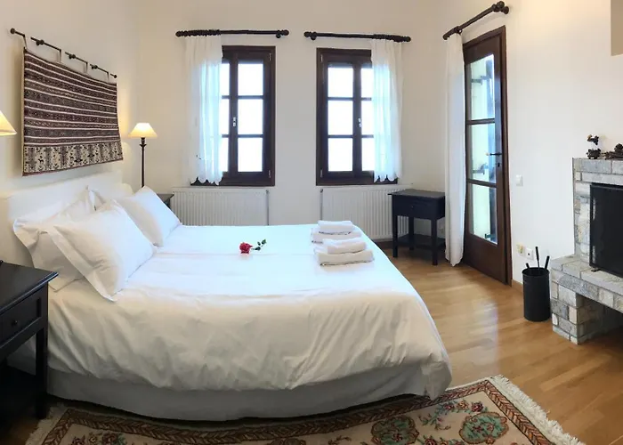 θαλλώ Luxurious Τσαγκαράδα