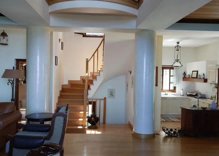 Βίλα θαλλώ Luxurious