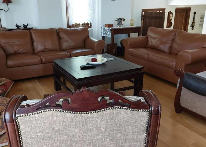 θαλλώ Luxurious * Τσαγκαράδα