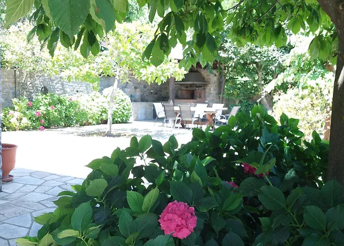 θαλλώ Luxurious