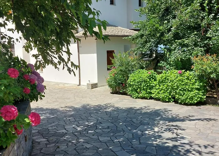 Βίλα θαλλώ Luxurious Τσαγκαράδα